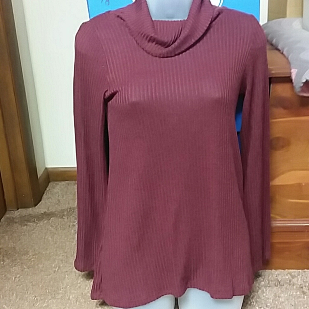 Adult small sweater